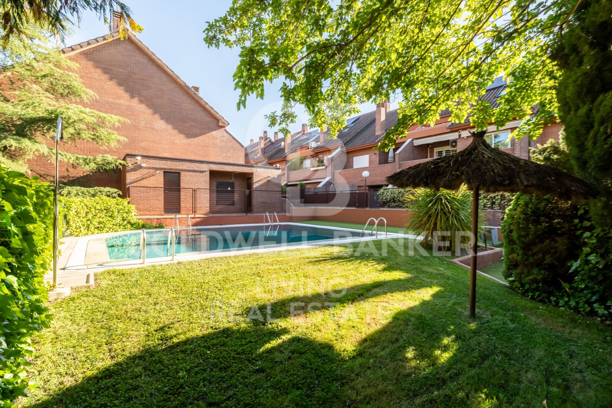 Chalet pareado reformado en Aravaca