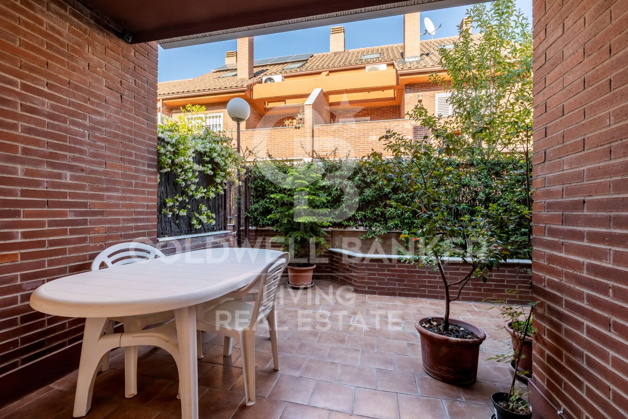 Chalet pareado reformado en Aravaca