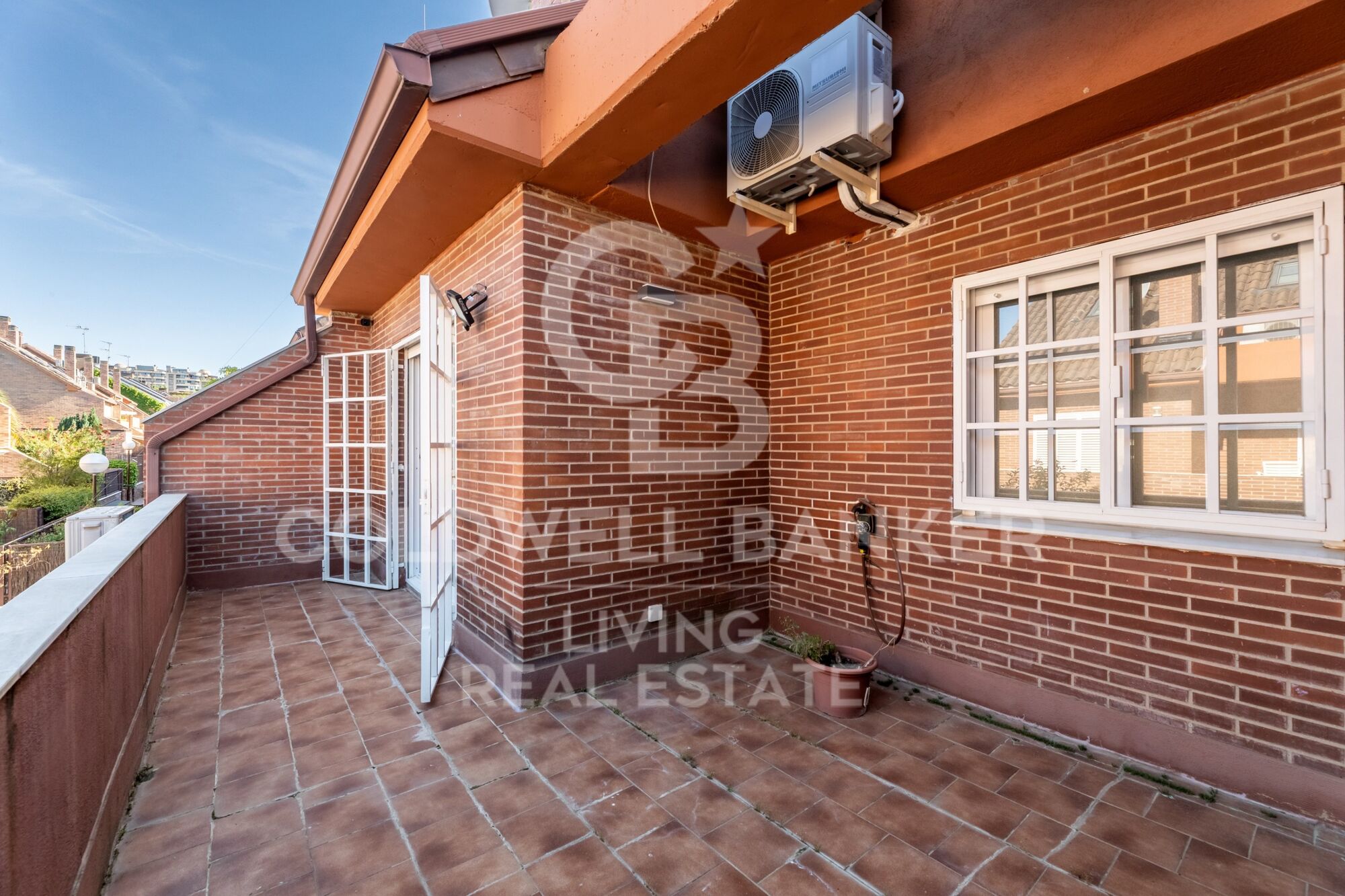 Chalet pareado reformado en Aravaca