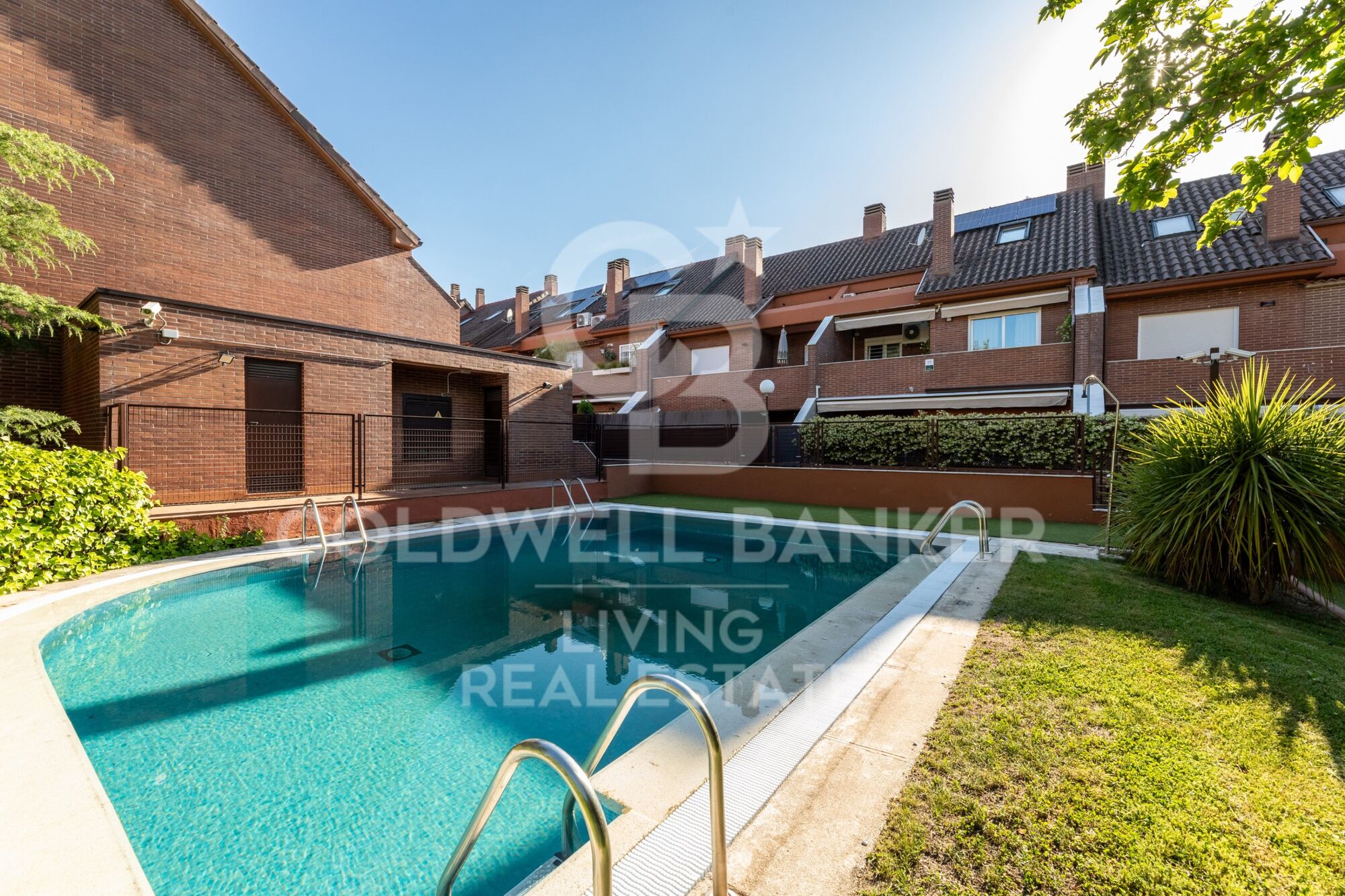 Chalet pareado reformado en Aravaca