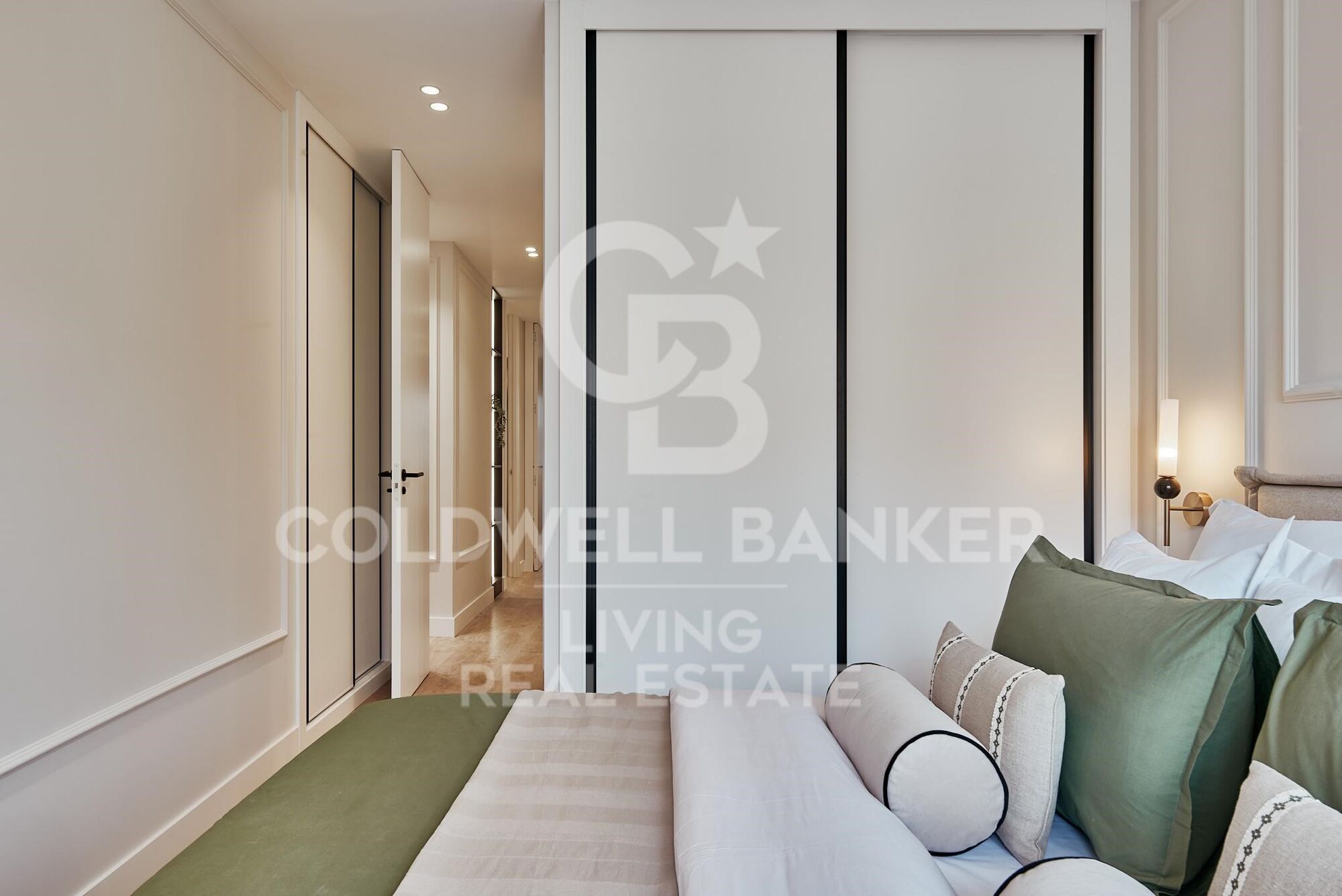 Flat 4 Bedrooms Sale Madrid