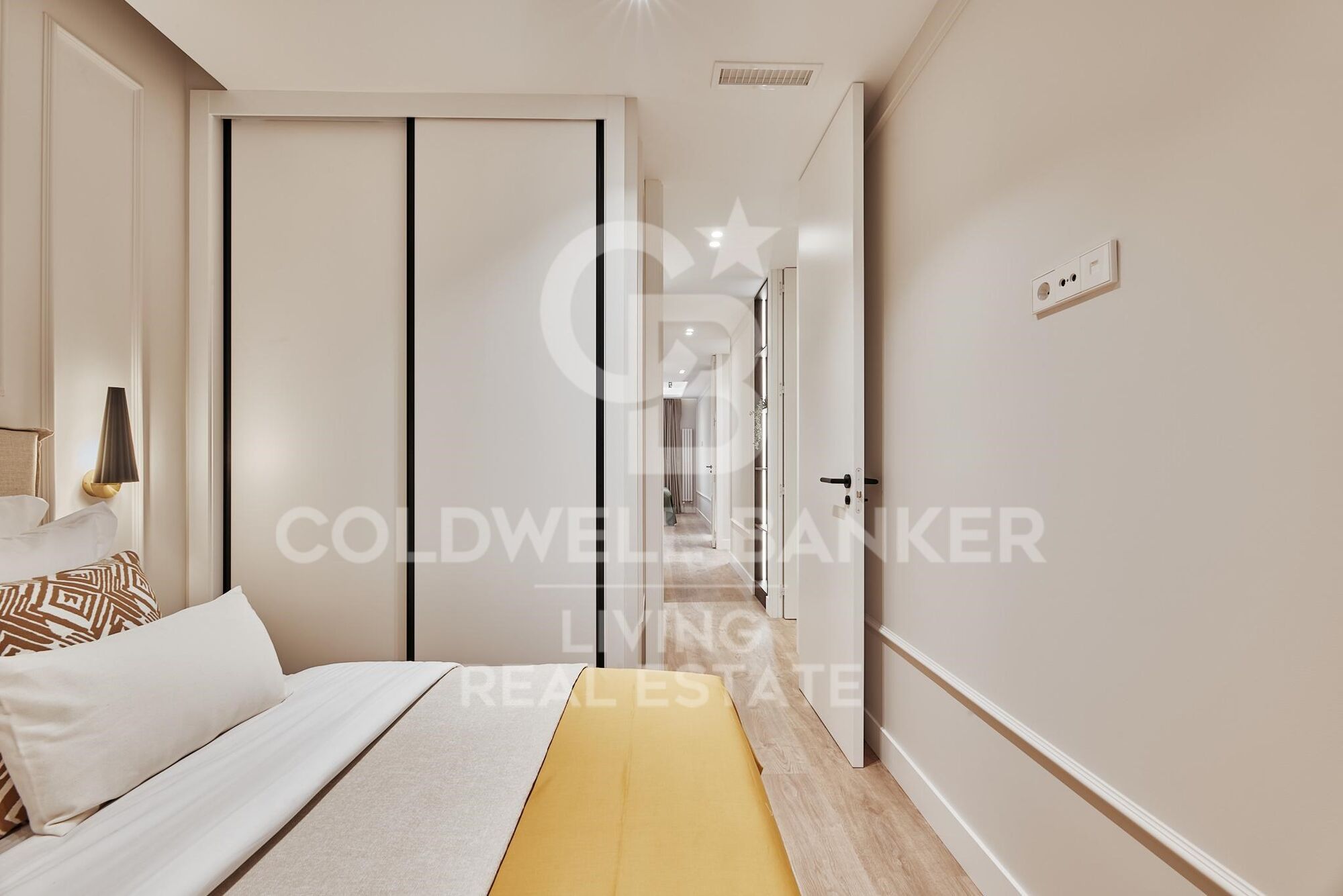 Flat 4 Bedrooms Sale Madrid