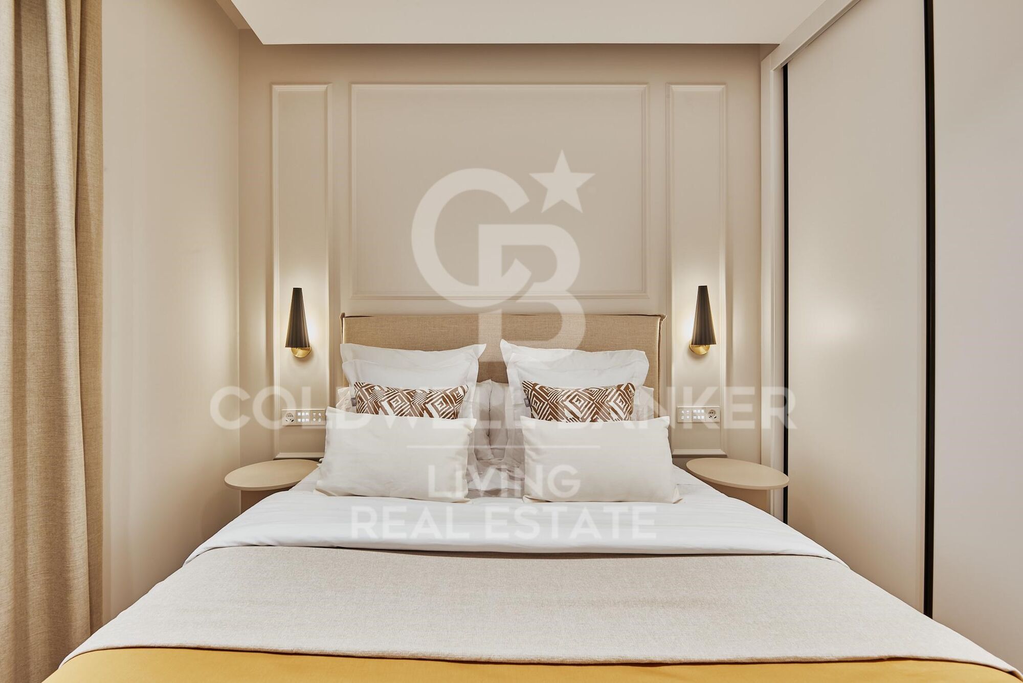 Flat 4 Bedrooms Sale Madrid