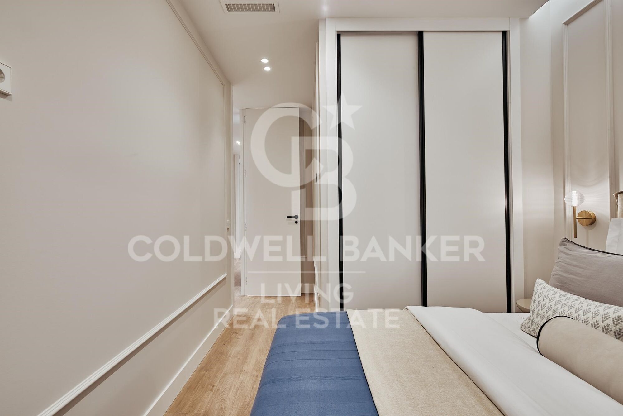 Flat 4 Bedrooms Sale Madrid