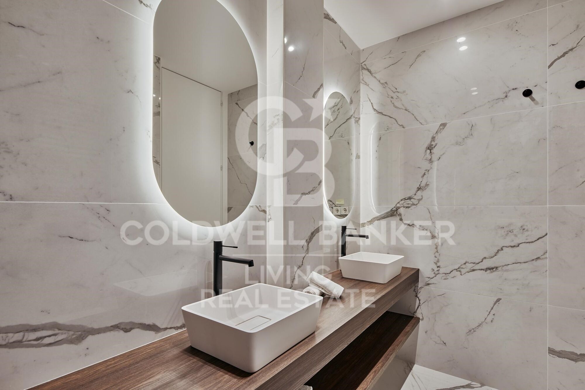 Flat 4 Bedrooms Sale Madrid