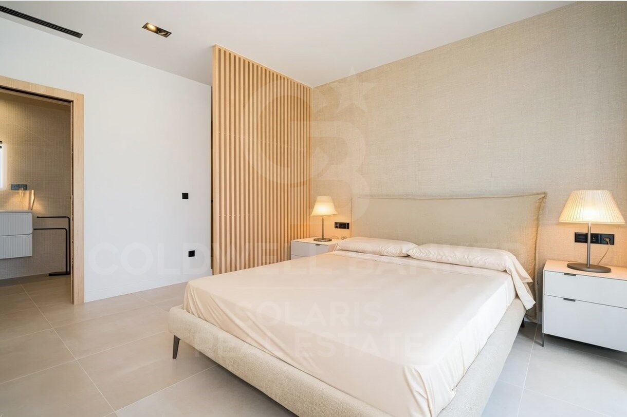 Elegante finca mediterránea renovada con gran parcela, privacidad y esencia contemporánea en Dénia