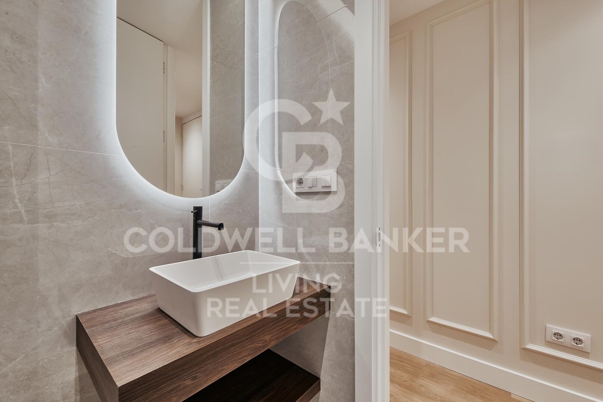 Flat 2 Bedrooms Sale Madrid