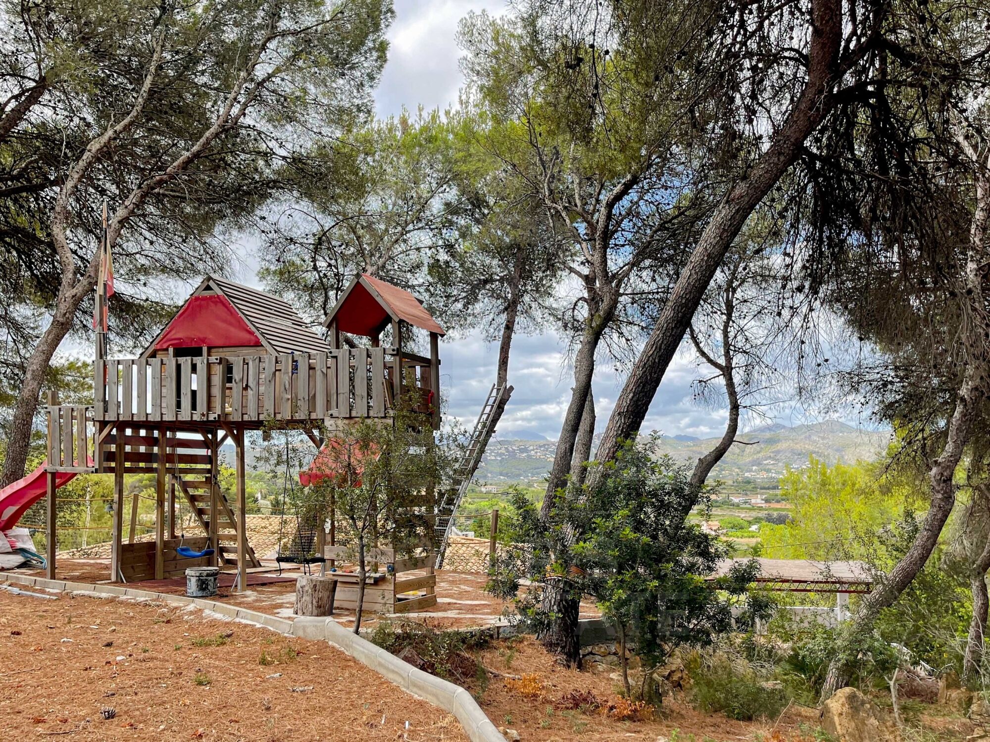 5Bed country house with infinite views. Near the Golf Club