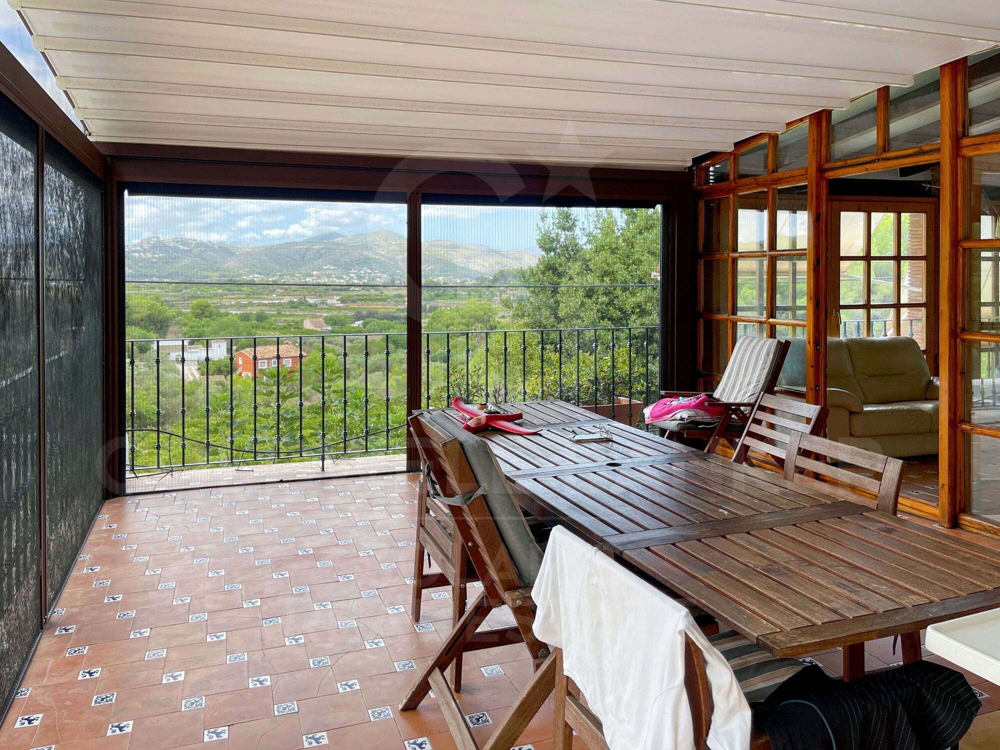 5Bed country house with infinite views. Near the Golf Club