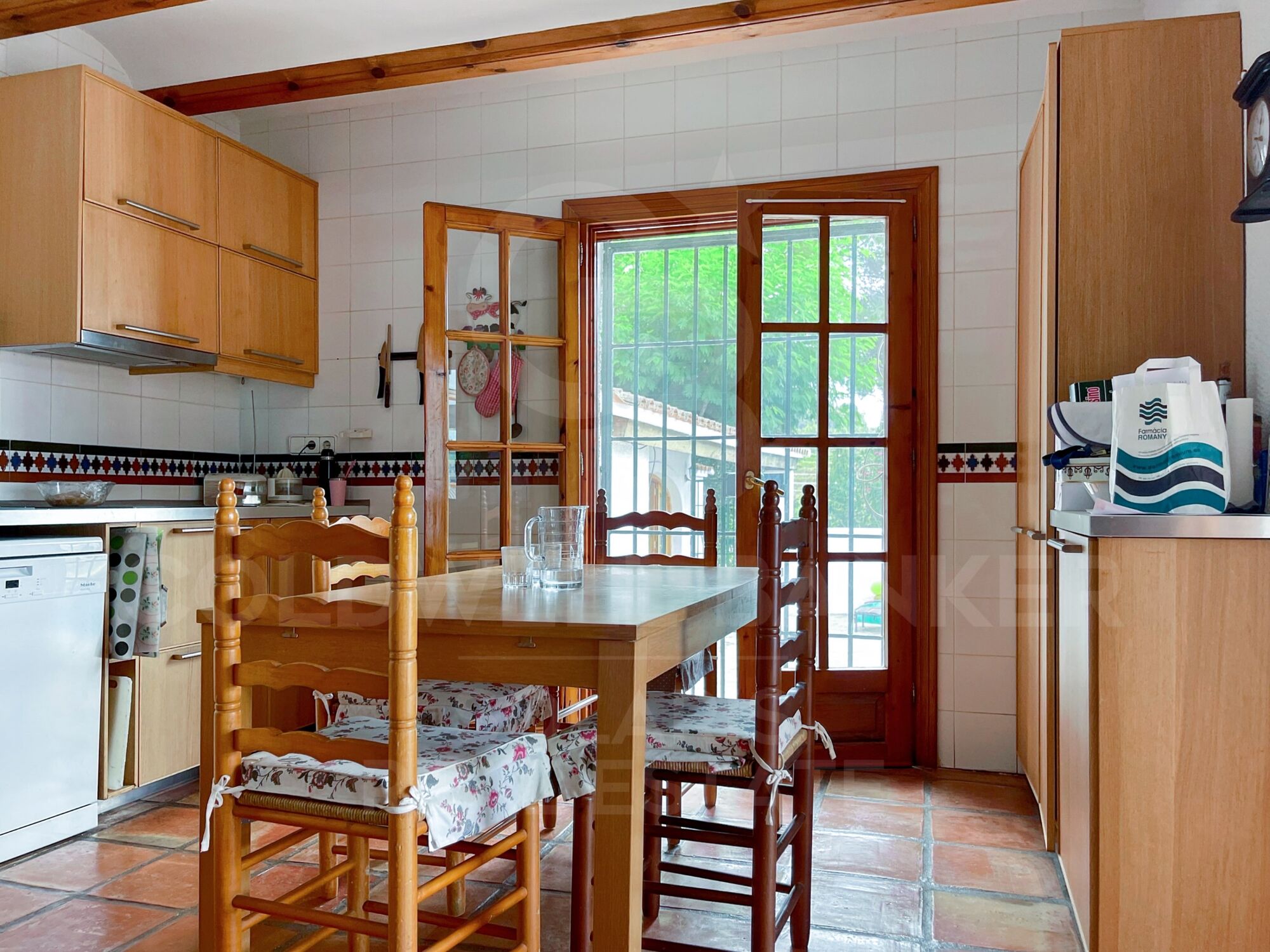 5Bed country house with infinite views. Near the Golf Club