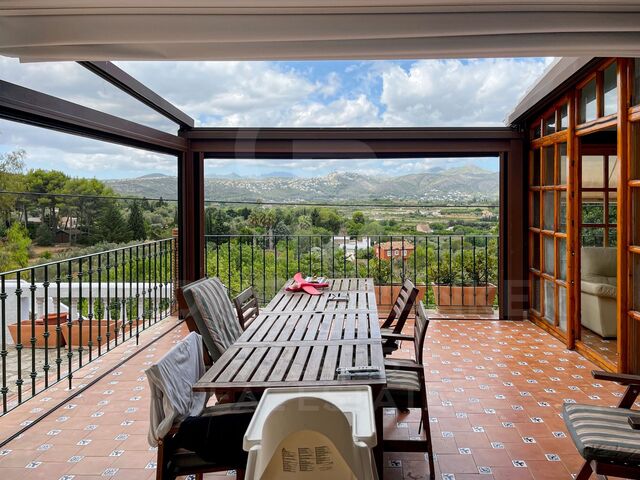 Chalet 5BR avec une vue infinie. Près du Golf Club