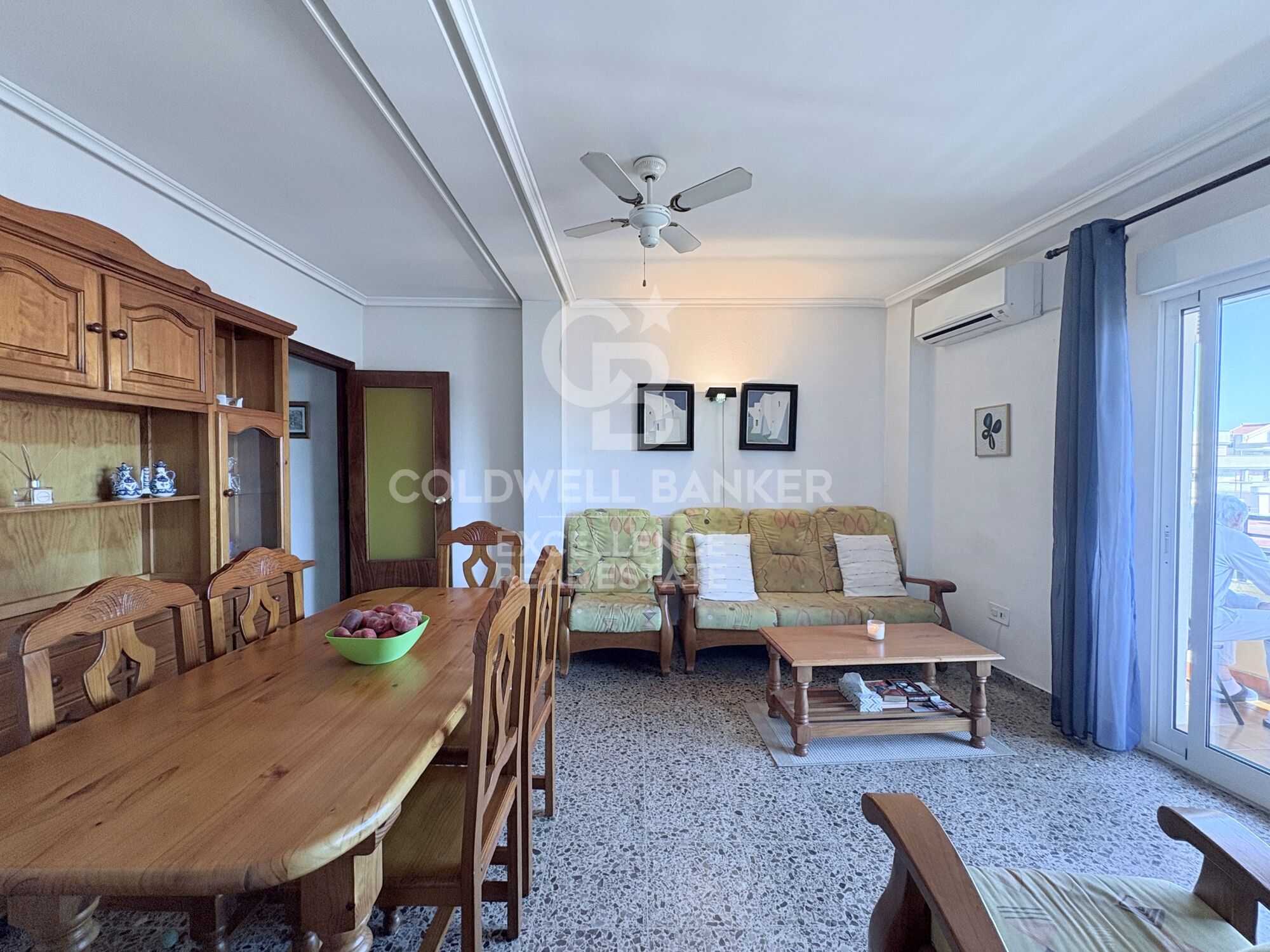 Spacious flat with terrace 5 minutes from the beach in Puerto de Sagunto