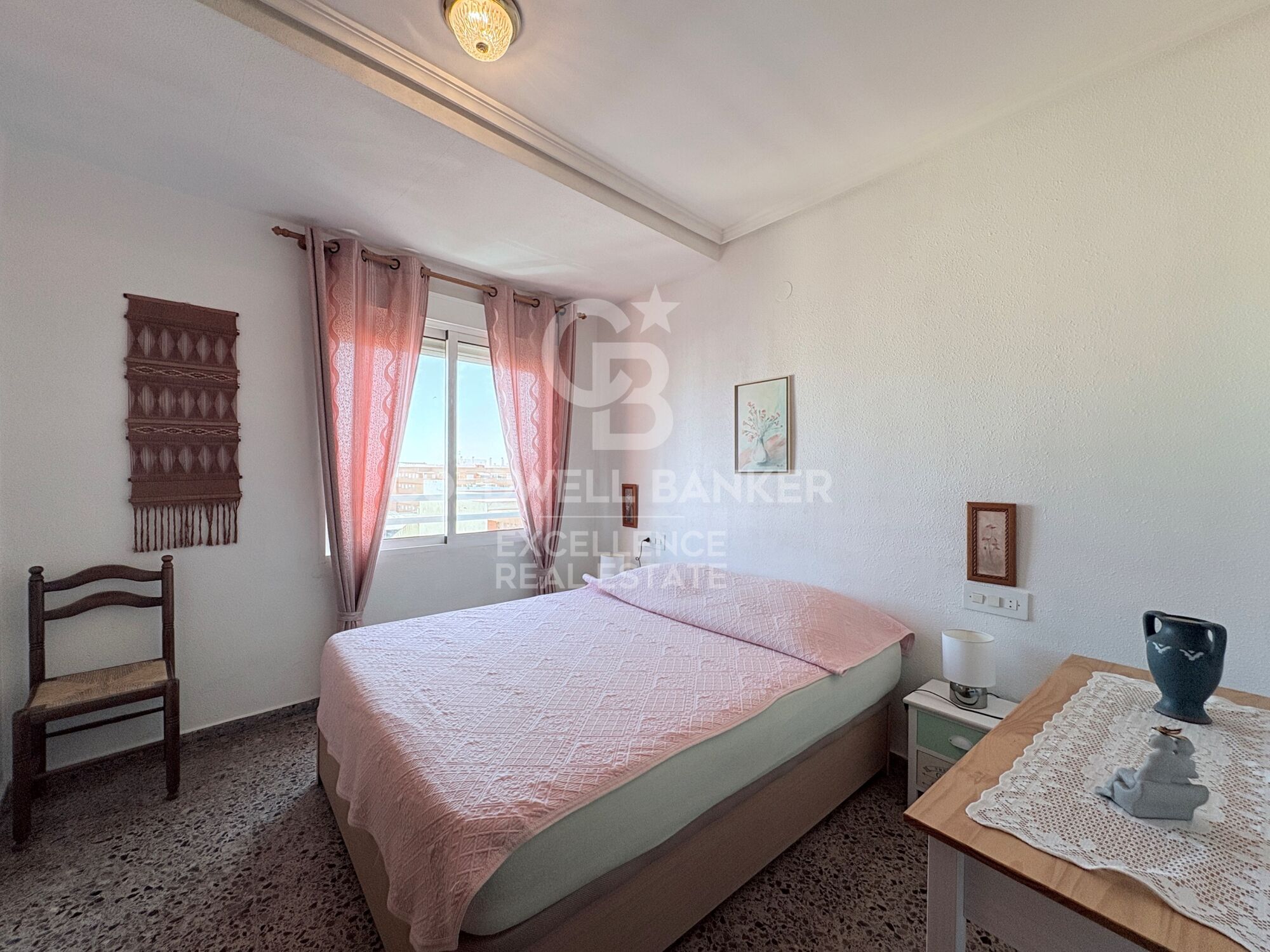 Spacious flat with terrace 5 minutes from the beach in Puerto de Sagunto