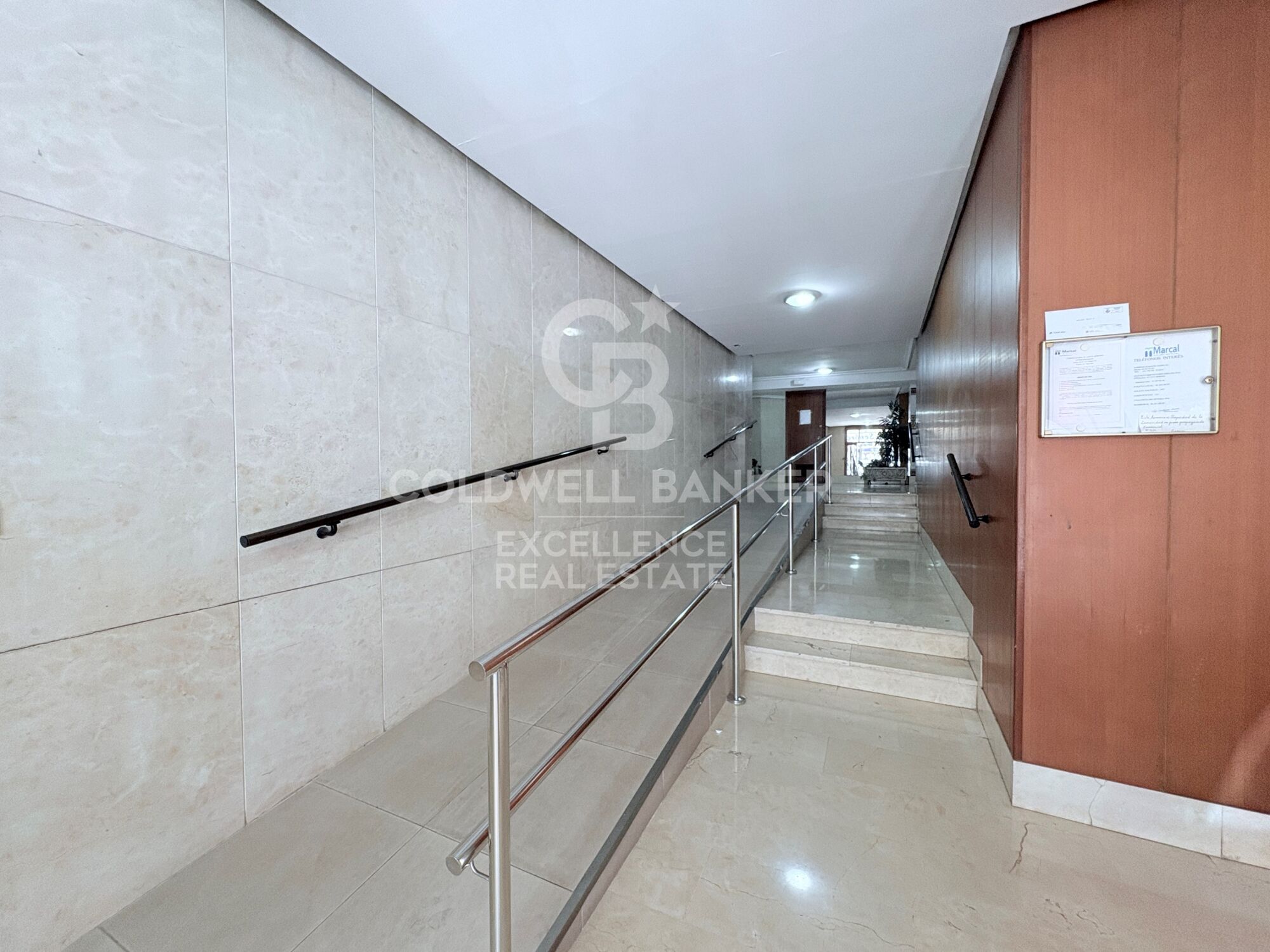 Spacious flat with terrace 5 minutes from the beach in Puerto de Sagunto