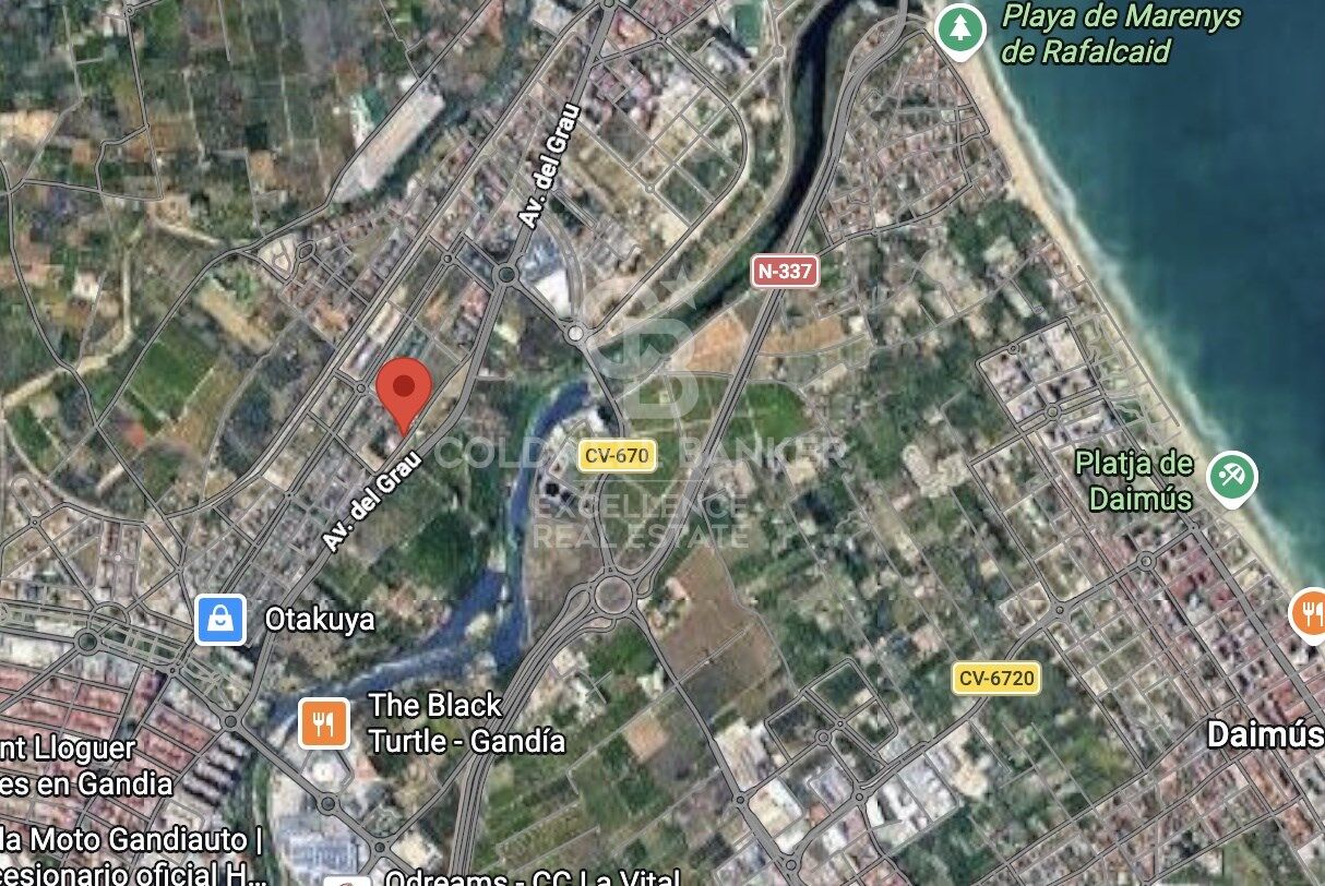 Terrain haut de gamme entre la ville et la plage à Gandia : construisez la maison de vos rêves.