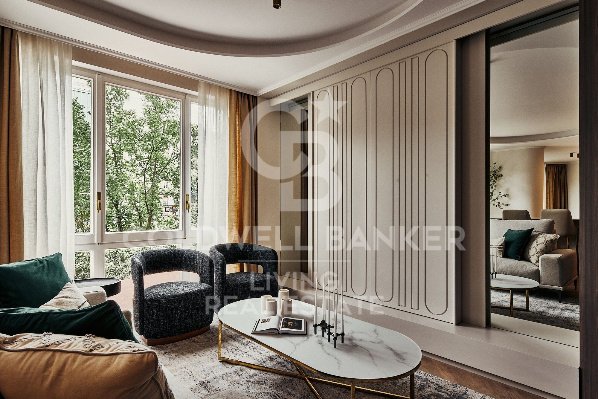 Flat 5 Bedrooms Sale Madrid