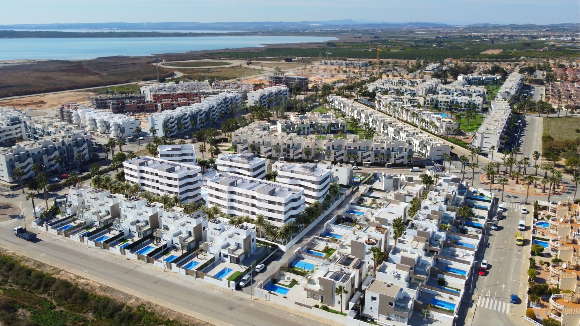 Exclusive new build flat with large terraces in Guardamar del Segura