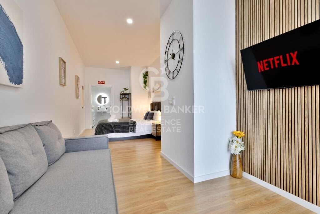 Apartamento Moderno con licencia turística en Av Pio Baroja, Campanar.