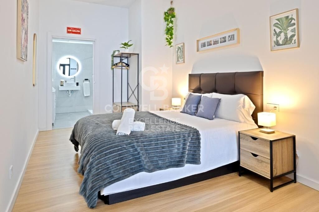 Apartamento Moderno con licencia turística en Av Pio Baroja, Campanar.