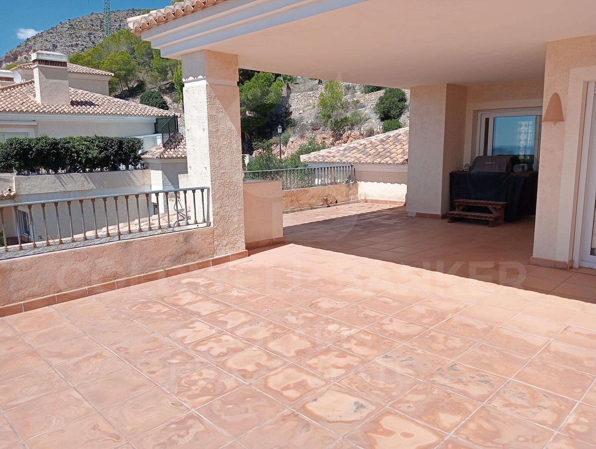 Ático de lujo con vistas panorámicas al mediterráneo en Altea Hills