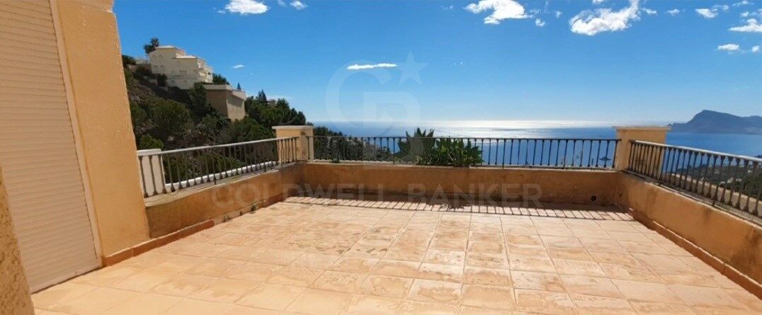 Penthouse de luxe avec vue panoramique sur la Méditerranée dans les collines d'Altea
