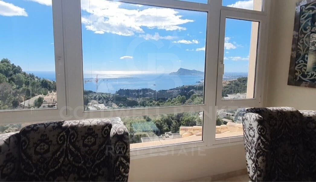Penthouse de luxe avec vue panoramique sur la Méditerranée dans les collines d'Altea
