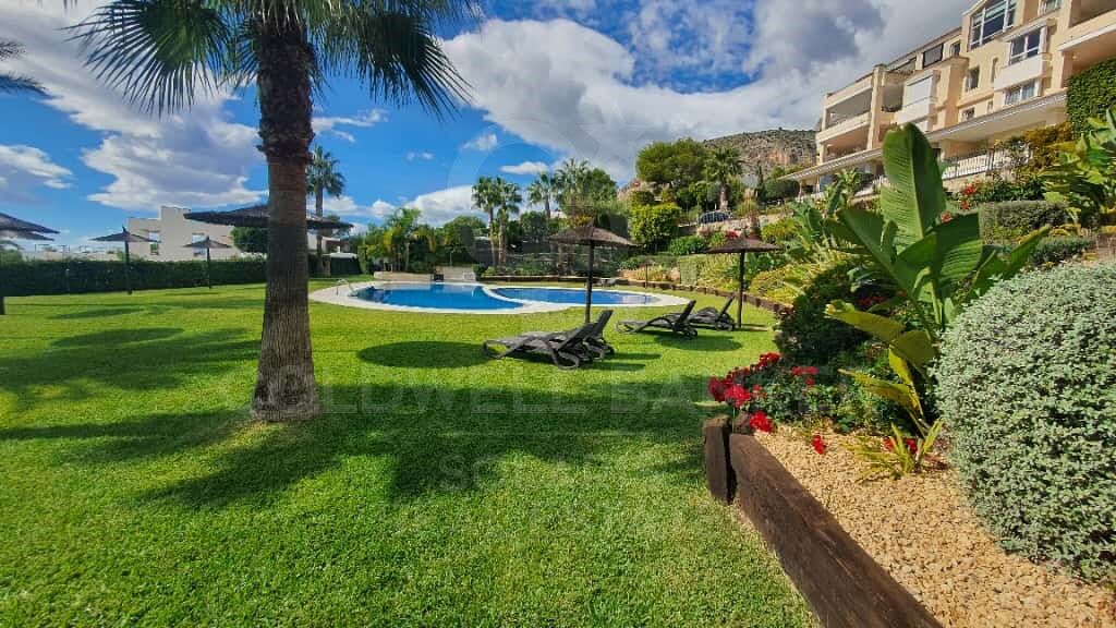 Penthouse de luxe avec vue panoramique sur la Méditerranée dans les collines d'Altea