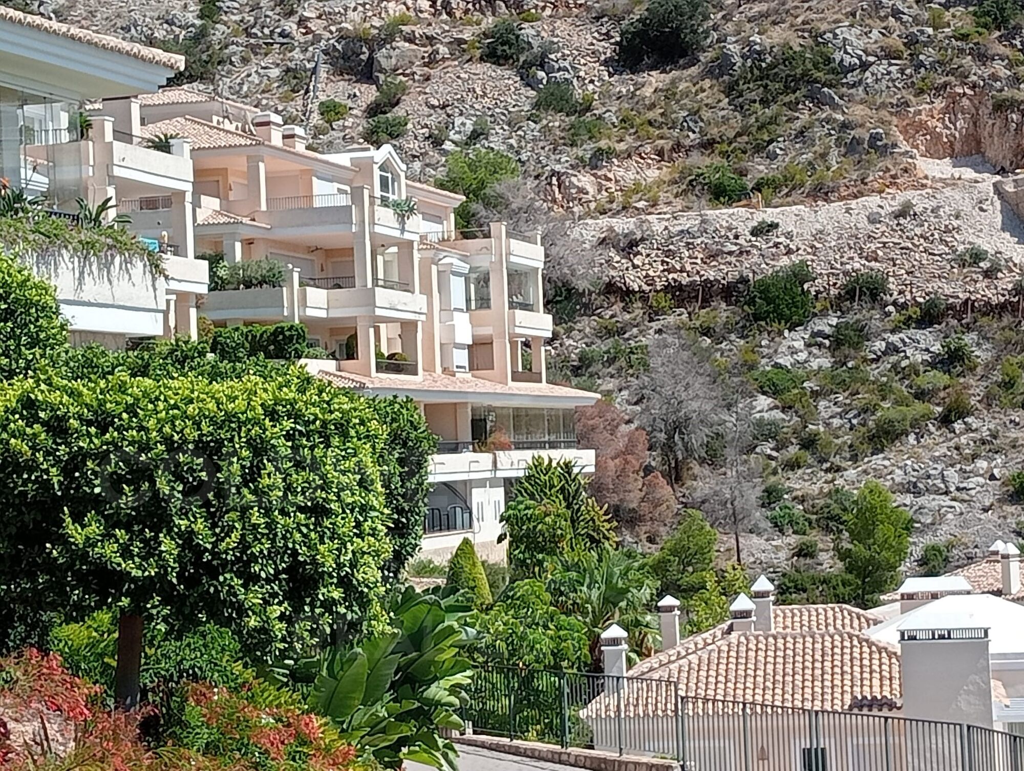 Ático de lujo con vistas panorámicas al mediterráneo en Altea Hills