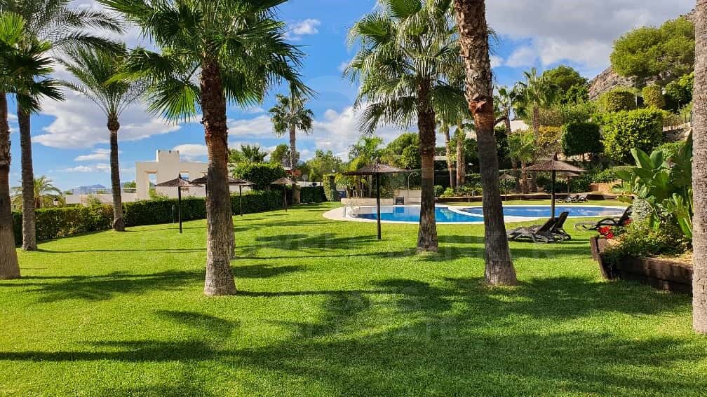 Luxus-Penthouse mit Panoramablick auf das Mittelmeer in den Altea Hills