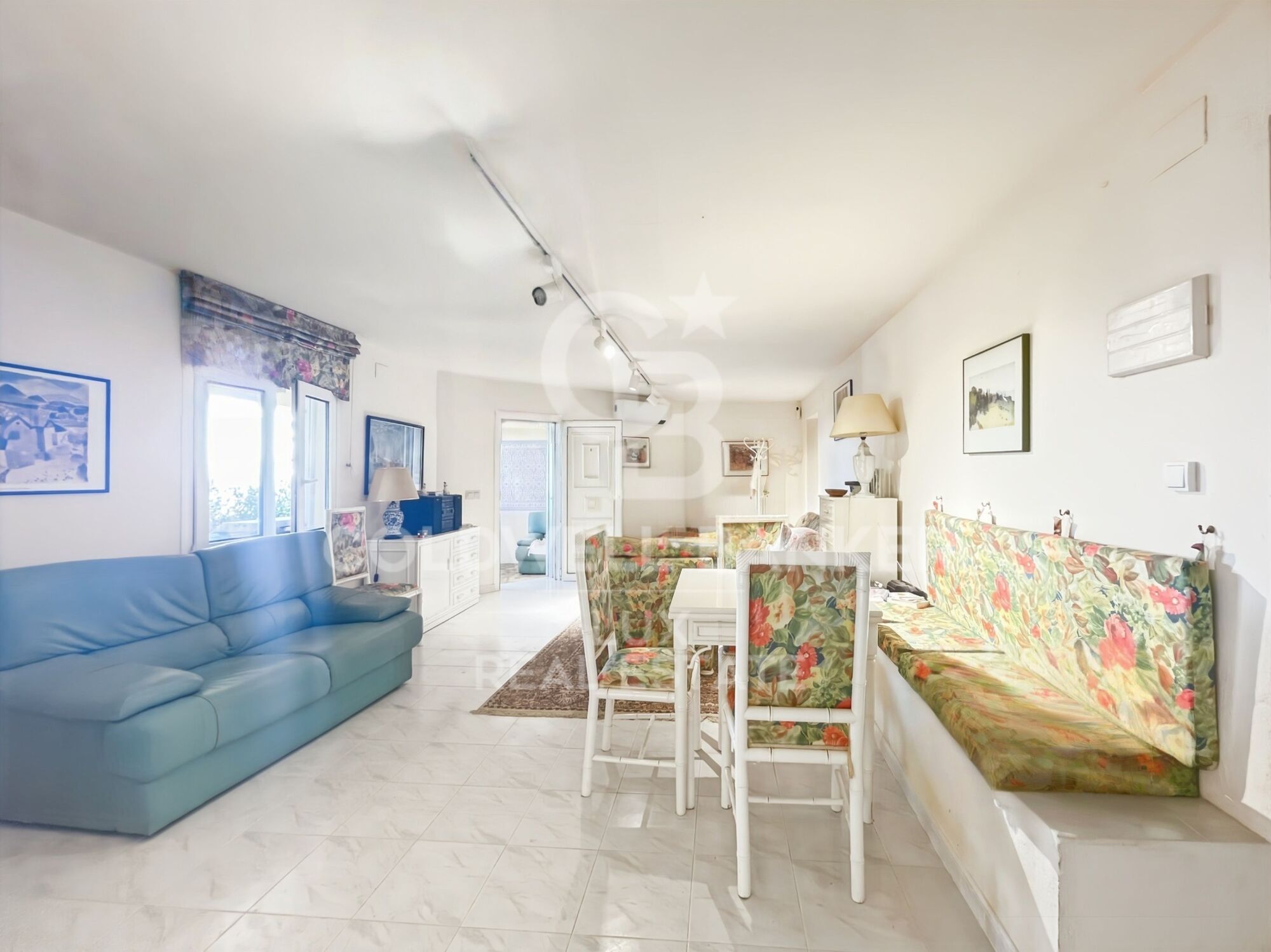 Villa avec piscine intérieure et vue mer à Mas Isaac