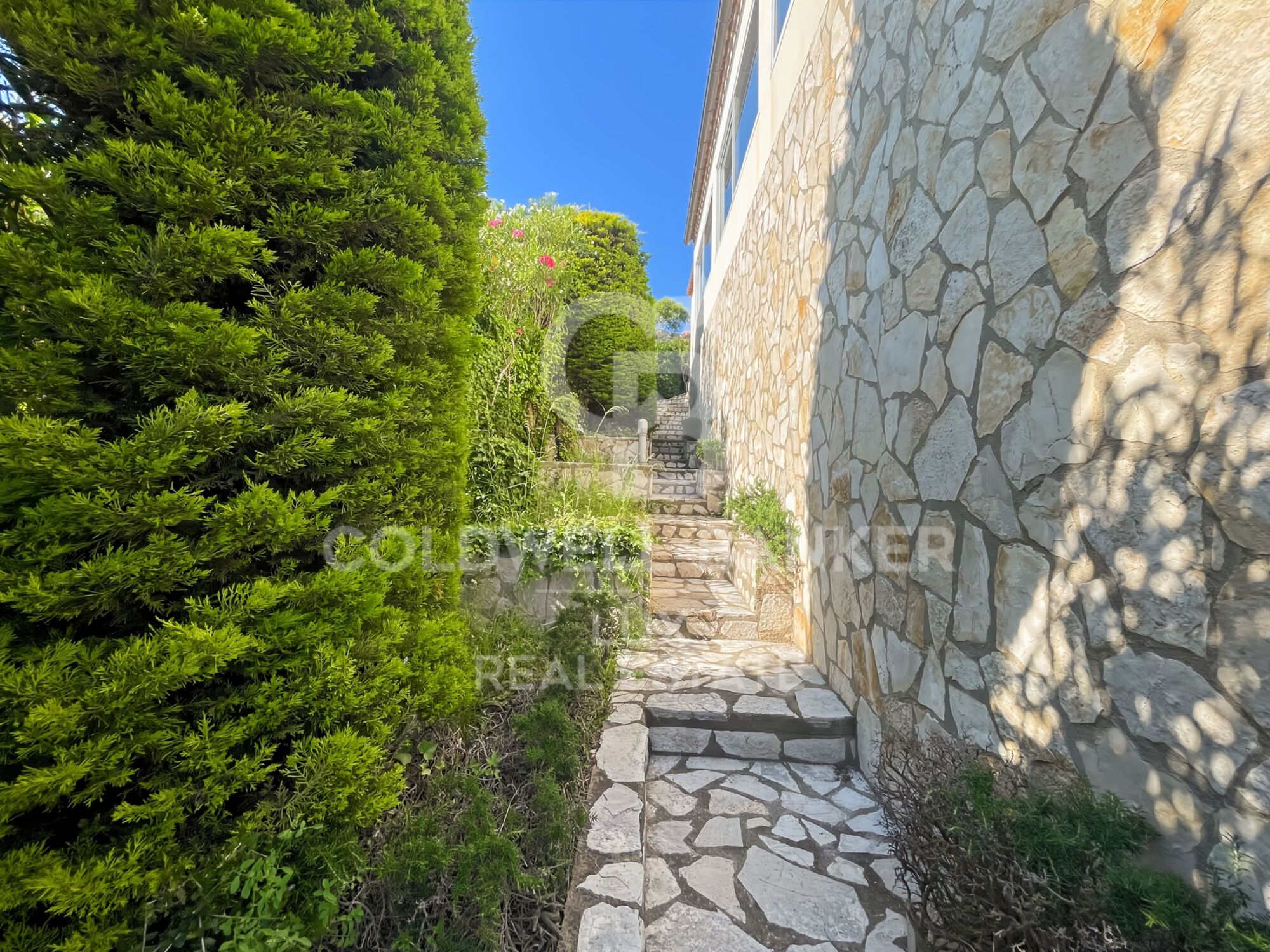 Villa avec piscine intérieure et vue mer à Mas Isaac