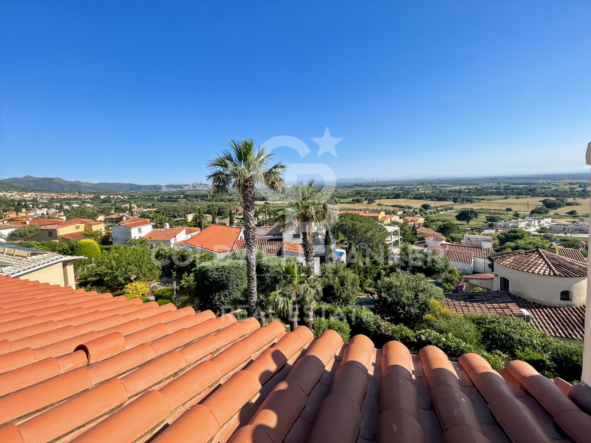 Villa avec piscine intérieure et vue mer à Mas Isaac