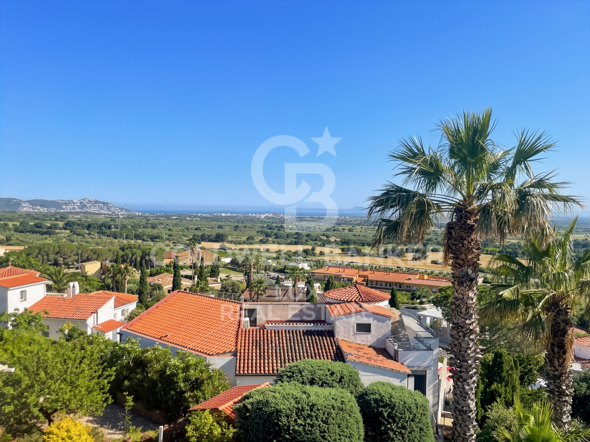 Villa avec piscine intérieure et vue mer à Mas Isaac