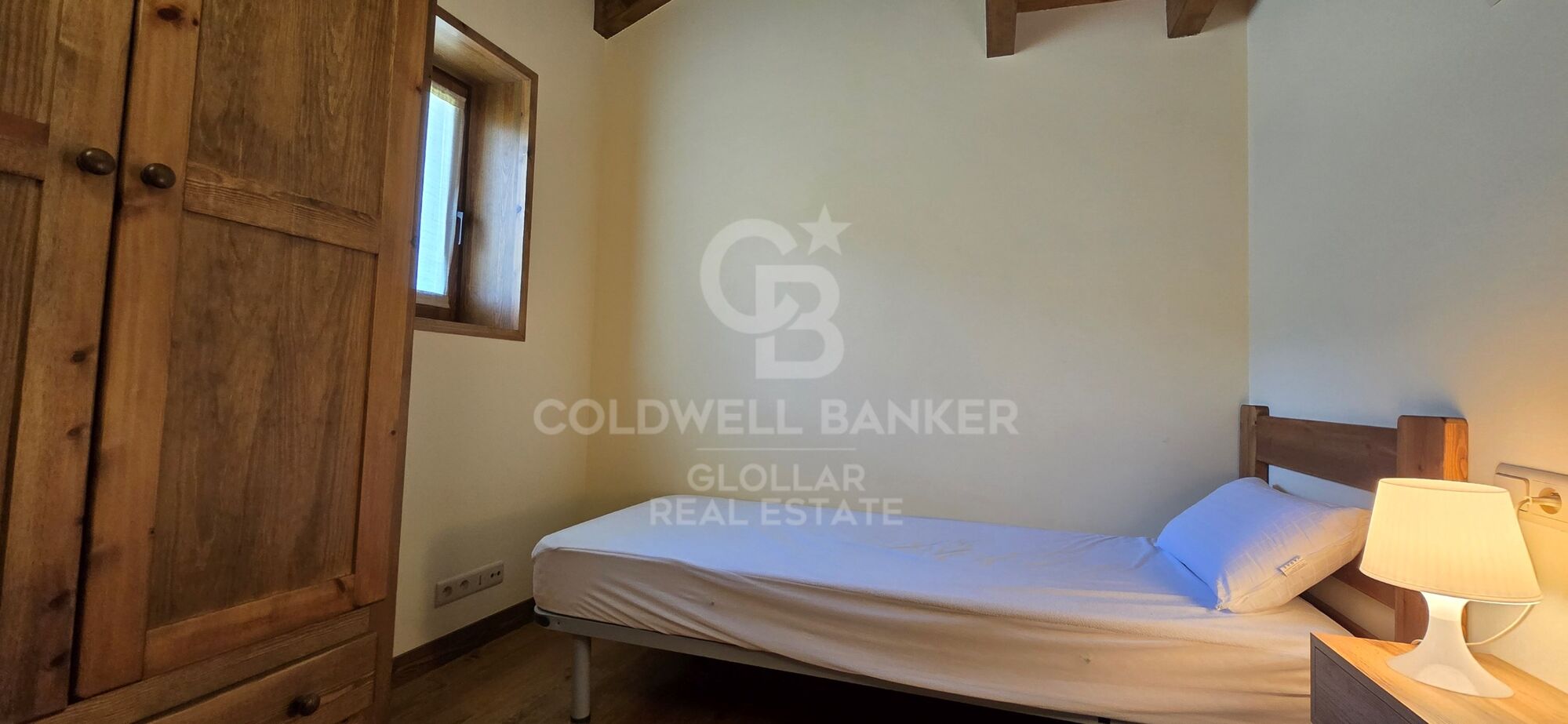 House 3 Bedrooms Rent Osséja