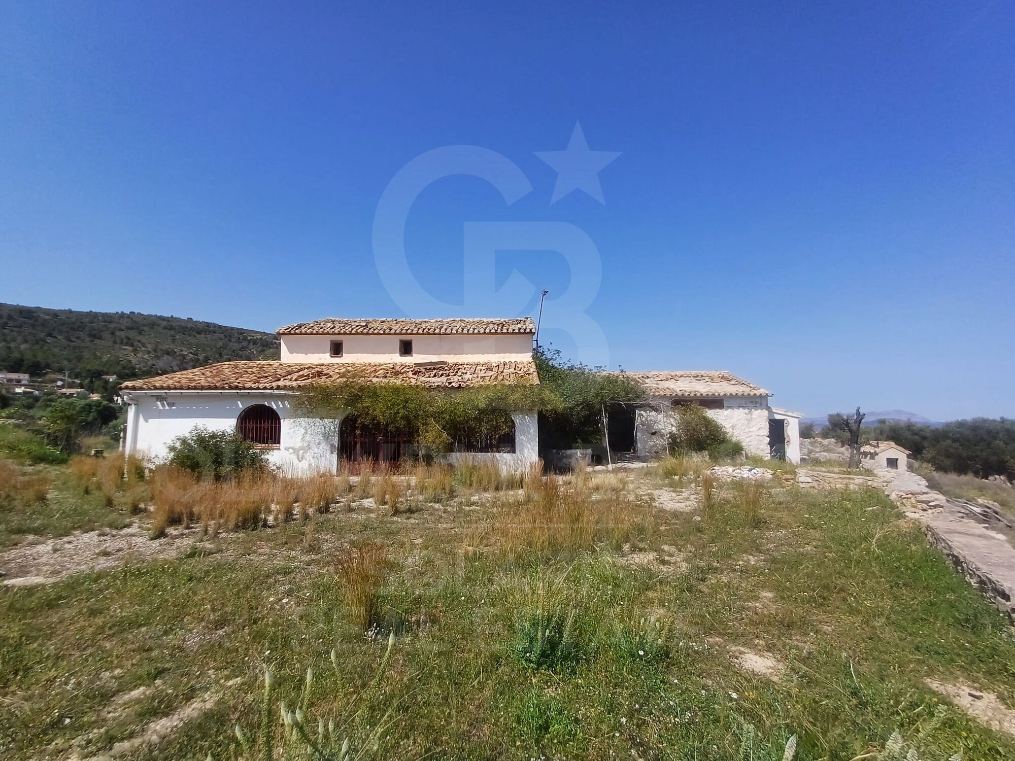 Finca con carácter y vistas al mar Mediterráneo
