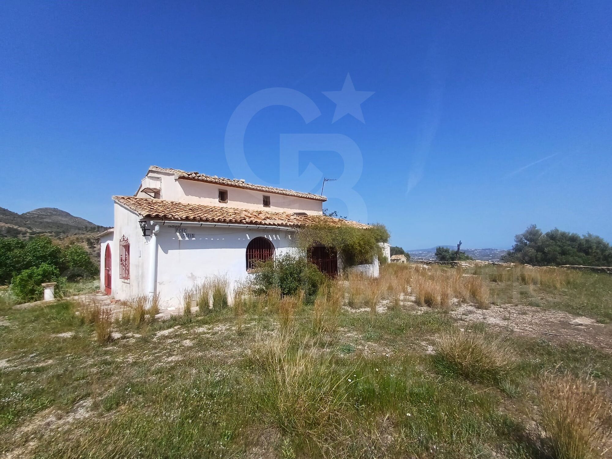 Finca con carácter y vistas al mar Mediterráneo