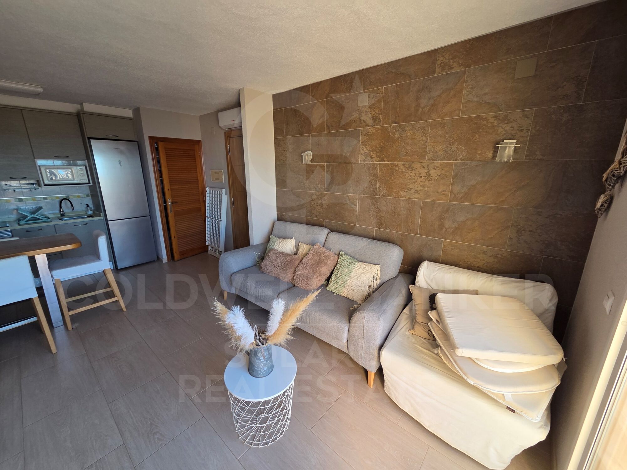 Exclusive Refurbished Apartment with Sea Views in Cumbre del Sol