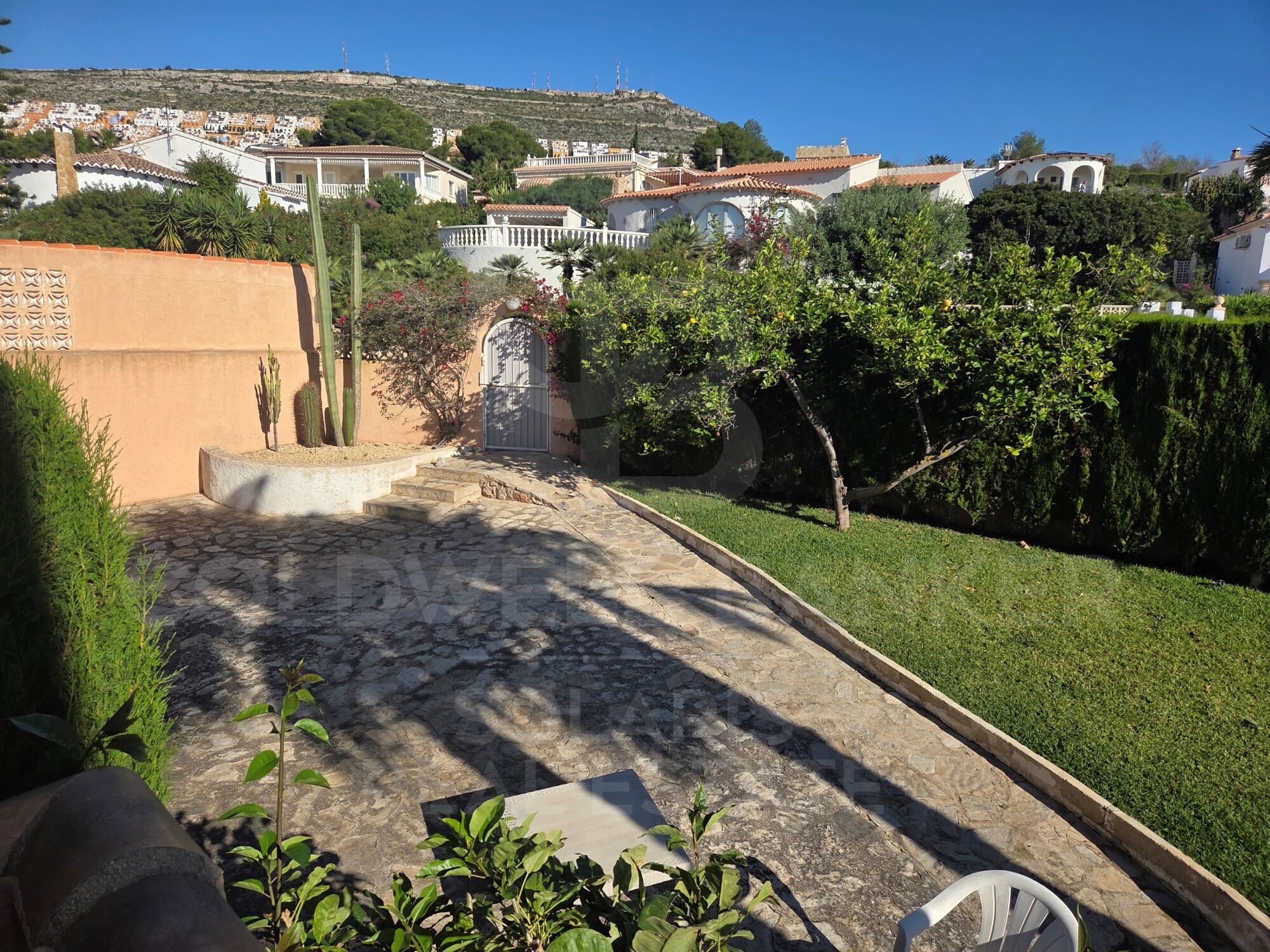Exclusivo Apartamento Reformado con Vistas al Mar en Cumbre del Sol