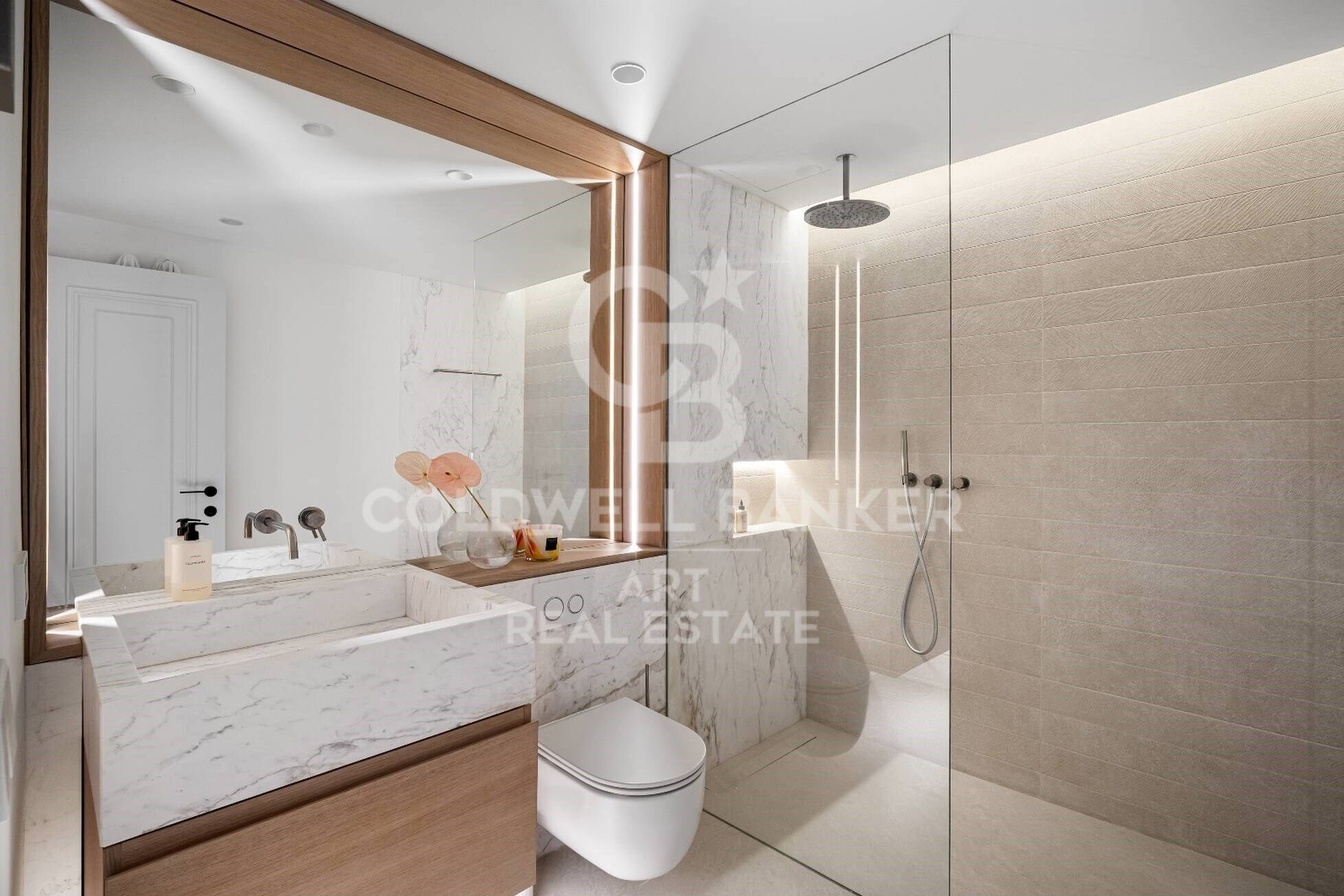 Excepcional ático dúplex en Alhambra del Mar, en la Milla de Oro de Marbella