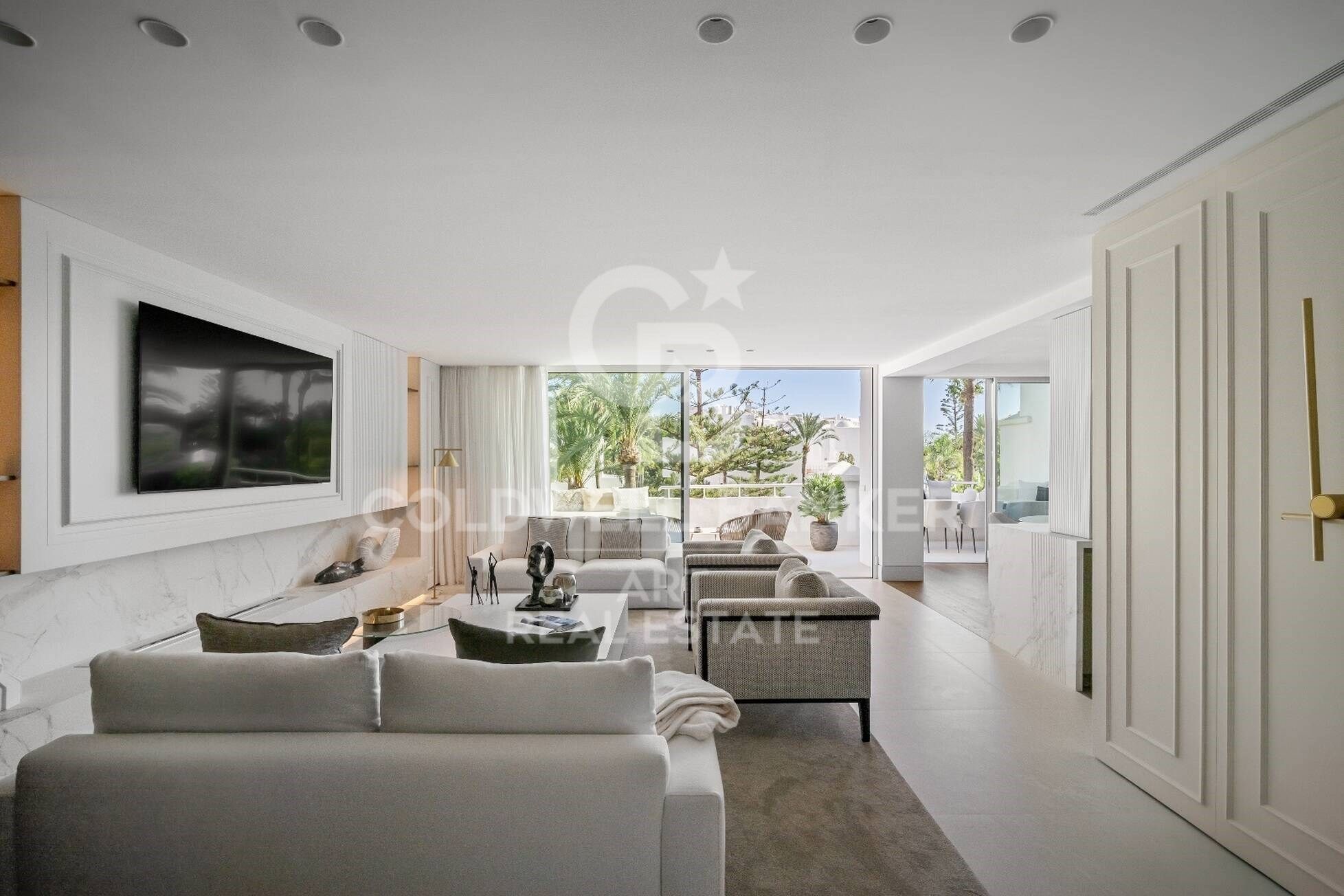 Exceptional Duplex Penthouse in Alhambra del Mar, on Marbella's Golden Mile
