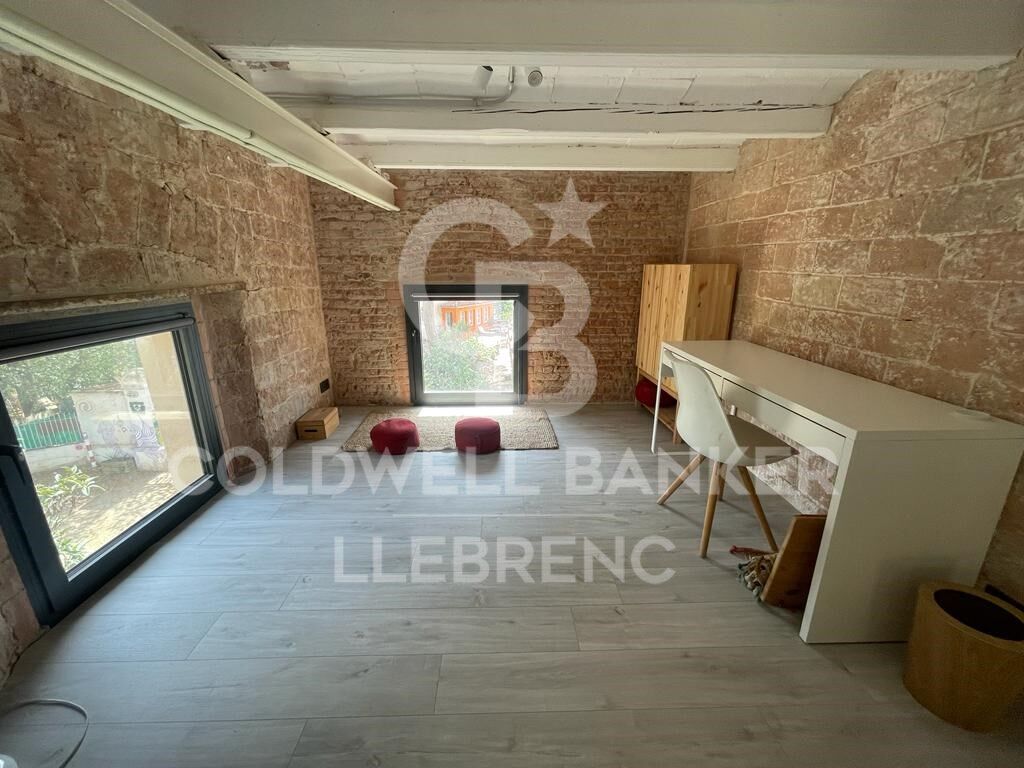 Duplex rénové avec vue sur Barcelone dans un immeuble moderniste au Tibidabo
