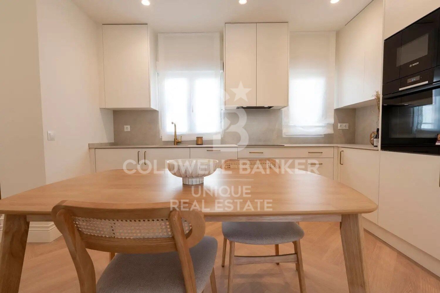 Elegant renovated exterior apartment in Lista, Salamanca District