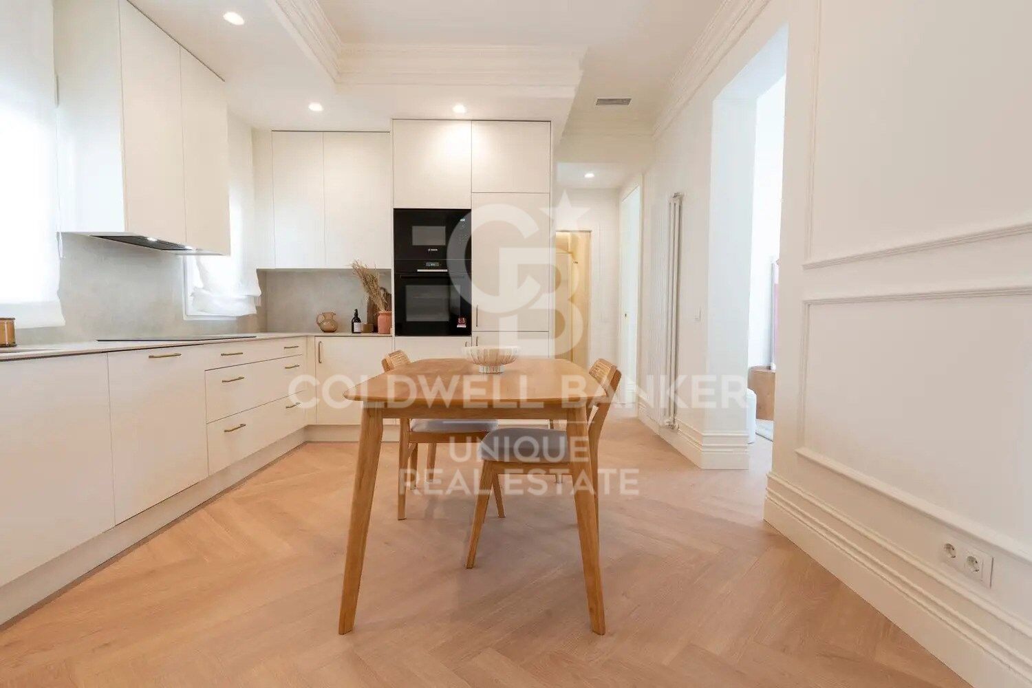 Elegant renovated exterior apartment in Lista, Salamanca District