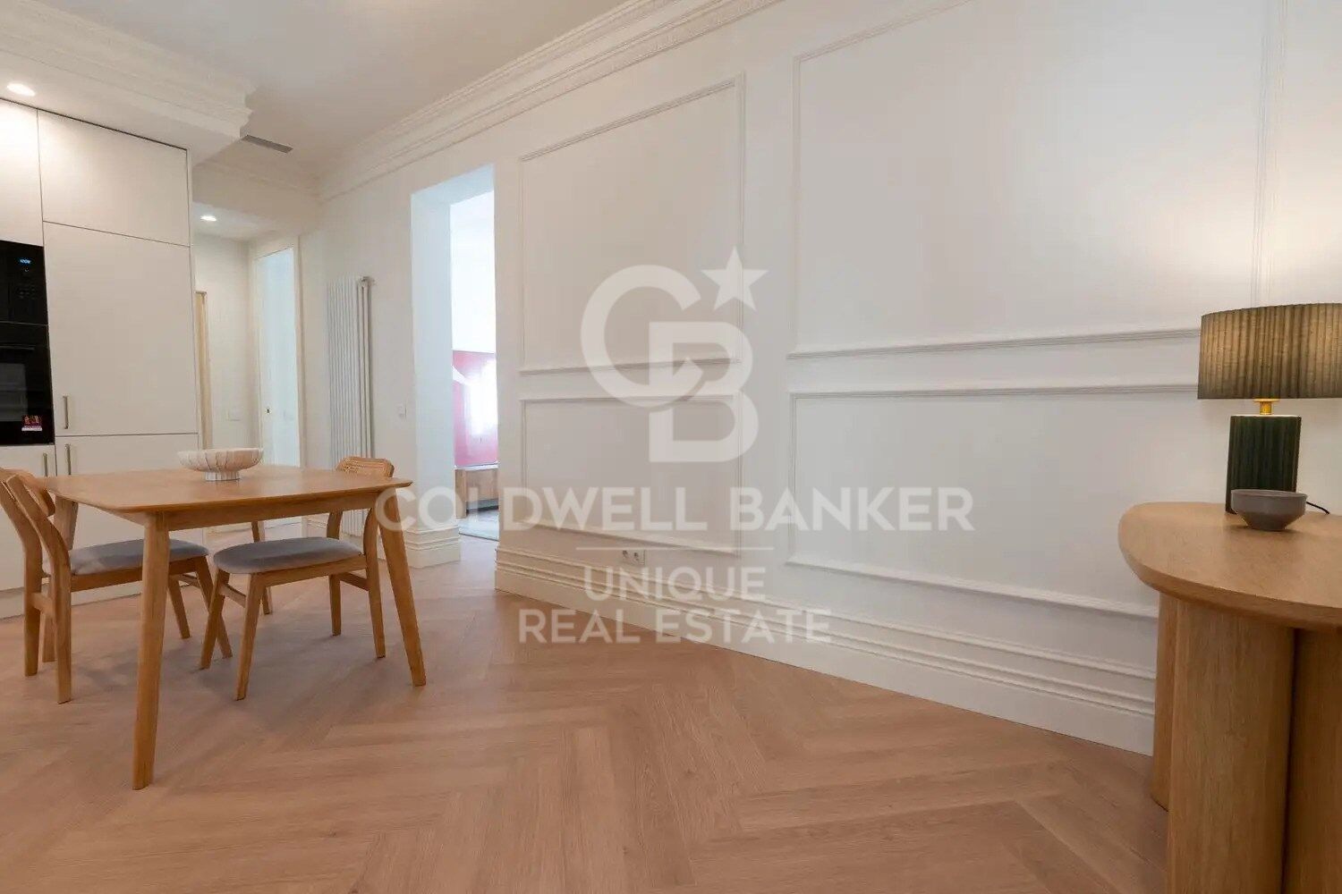 Elegant renovated exterior apartment in Lista, Salamanca District