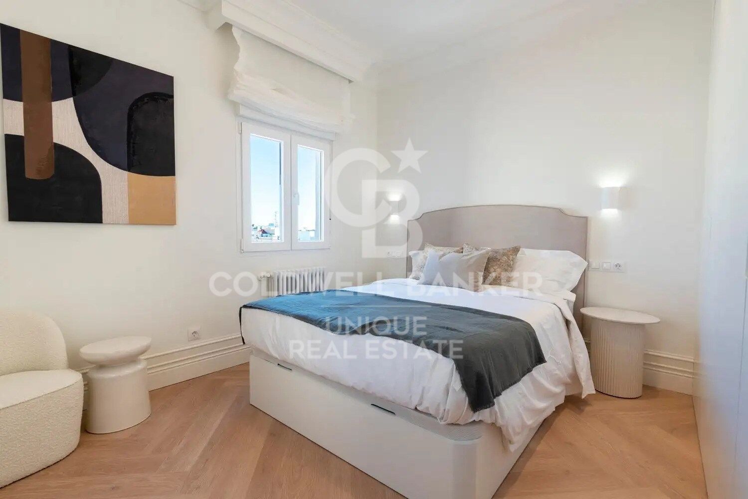 Elegant renovated exterior apartment in Lista, Salamanca District