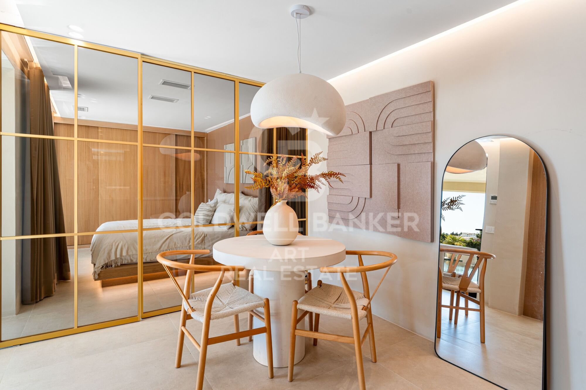 Villa de lujo reformada con vistas al mar Nueva Andalucía