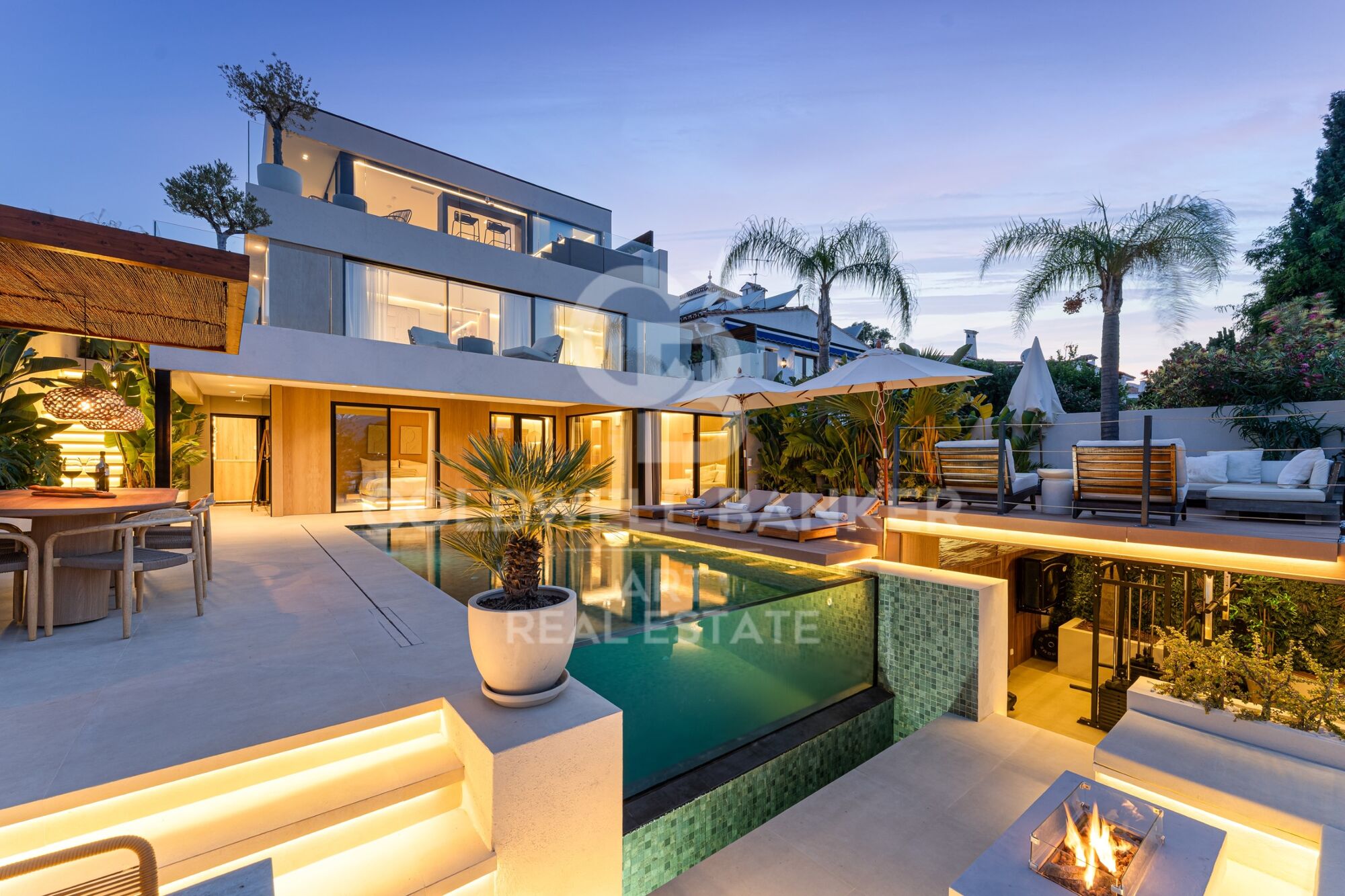 Renovated luxury villa with sea views in Nueva Andalucía