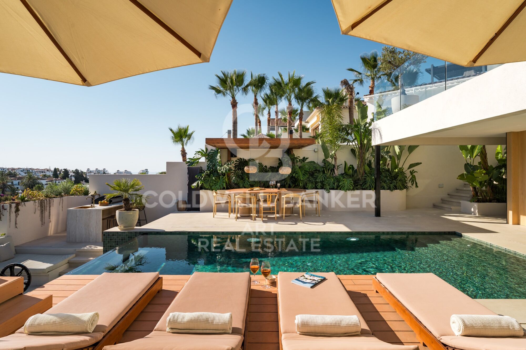 Renovated luxury villa with sea views in Nueva Andalucía
