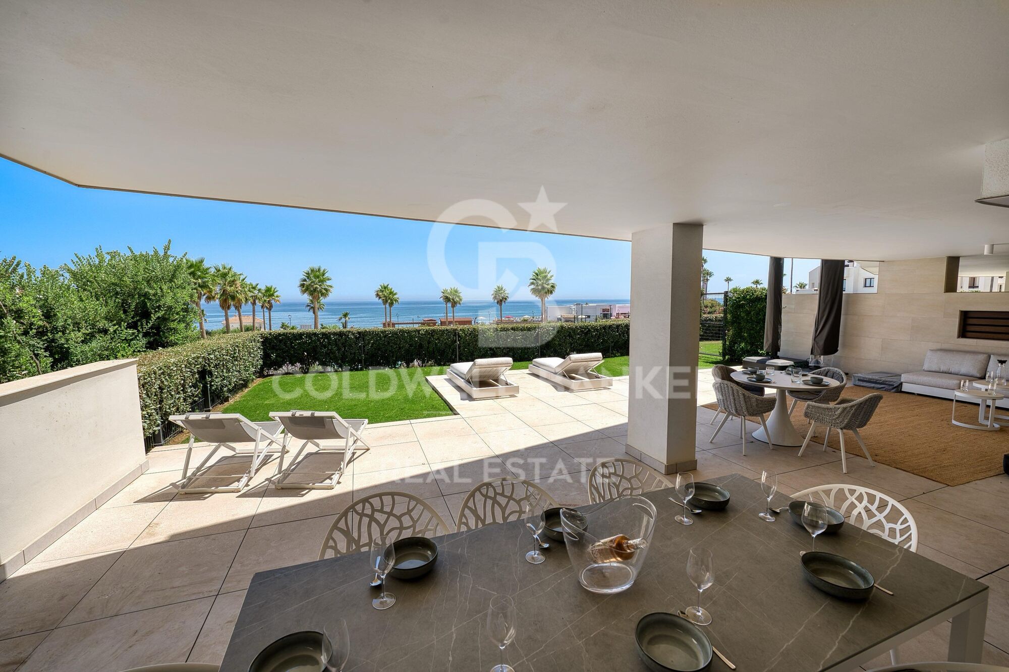 Espectacular apartamento frente al mar en New Golden Mile