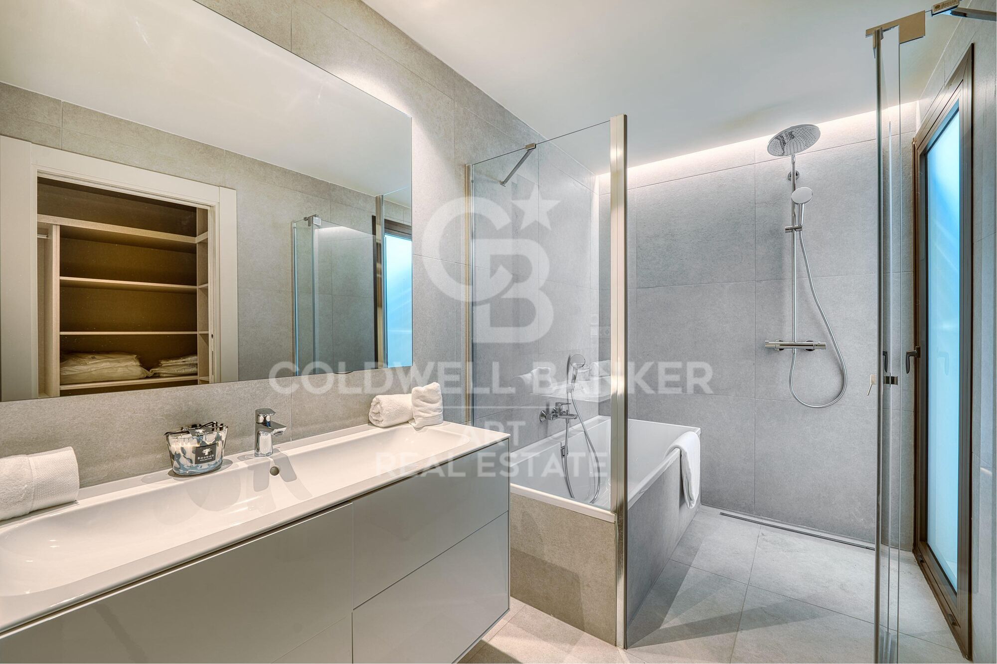 Espectacular apartamento frente al mar en New Golden Mile